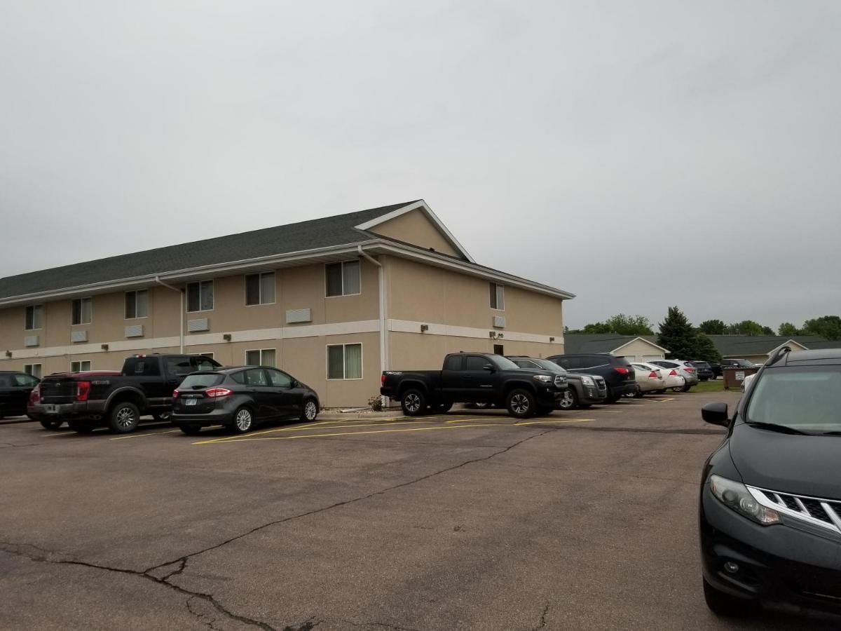 Bilmar Inn & Suites Dell Rapids Exteriér fotografie