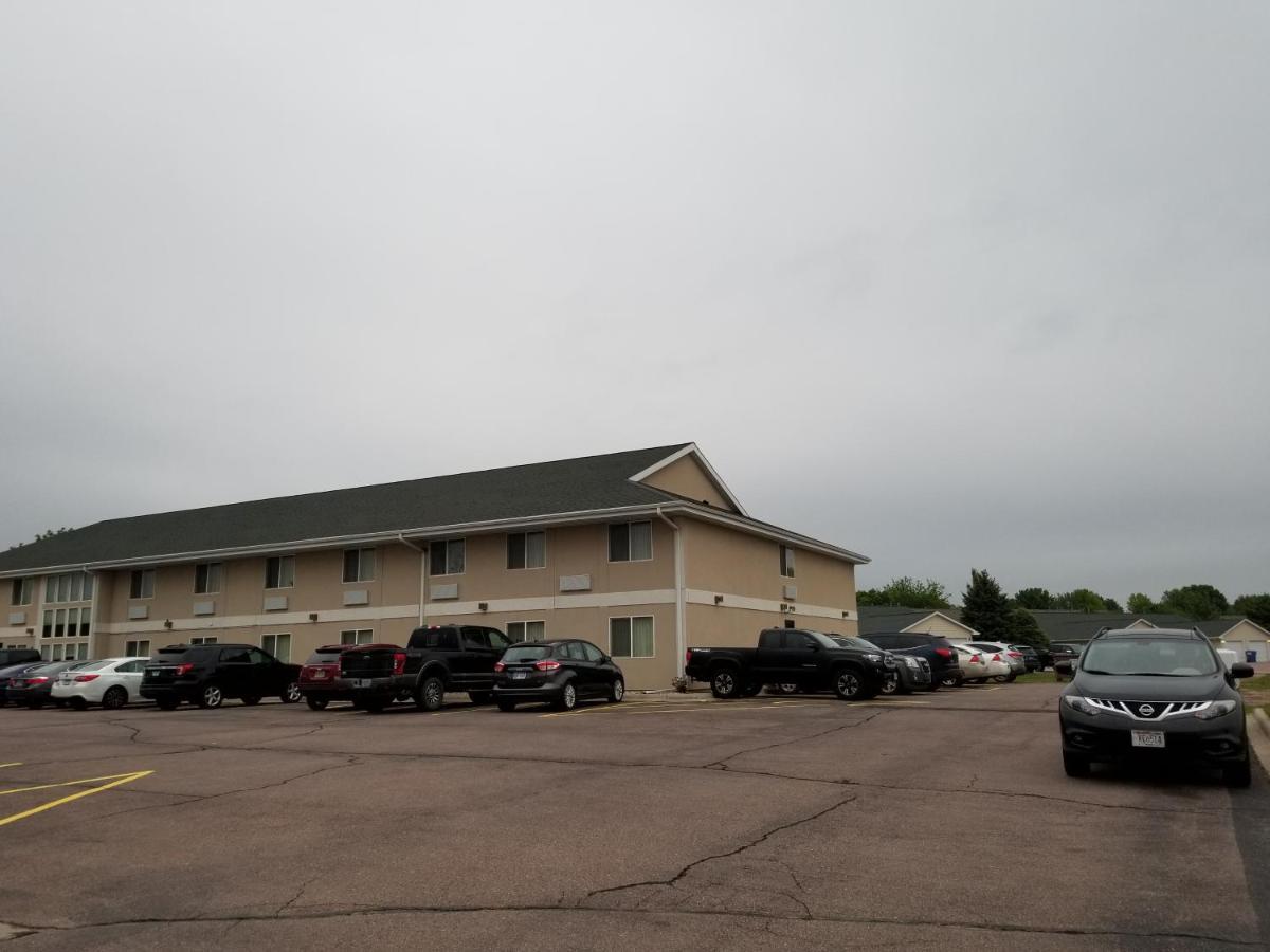 Bilmar Inn & Suites Dell Rapids Exteriér fotografie